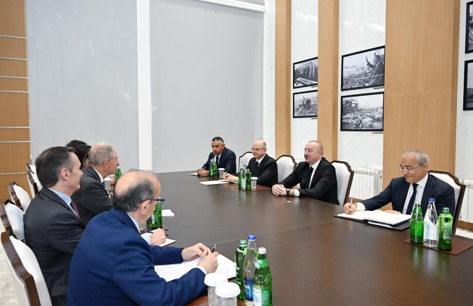 Prezident İlham Əliyev Mingəçevirdə İtaliyanın şirkətlər və “Made in Italy” nazirinin başçılıq etdiyi nümayəndə heyətini qəbul edib