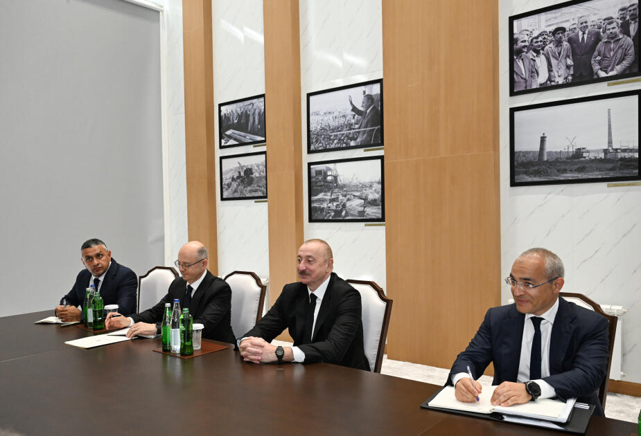 Prezident İlham Əliyev Mingəçevirdə İtaliyanın şirkətlər və “Made in Italy” nazirinin başçılıq etdiyi nümayəndə heyətini qəbul edib