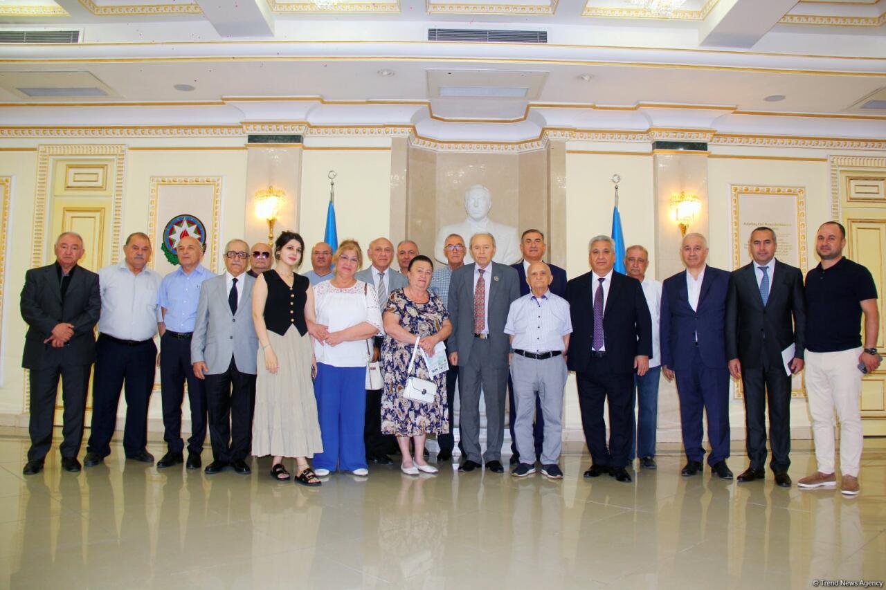 В Баку отметили 80-летие ветерана спецслужб Али Оруджева