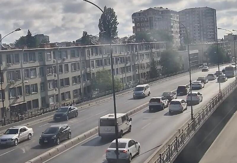 На ряде дорог Баку ограничат движение