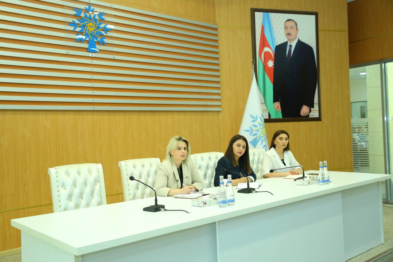 Azərbaycan  Respublikası Milli Məclisinin və Azərbaycan Respublikası Vəkillər Kollegiyasının təşəbbüsü ilə Binəqədi rayonunda aztəminatlı ailələrə hüquqi yardım aksiyası keçirilib