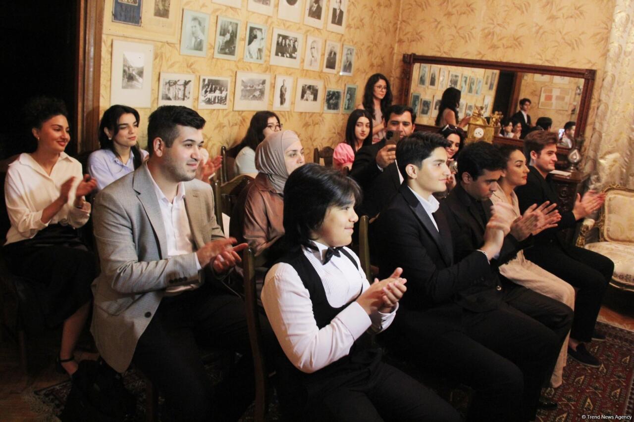 Первый выпуск Вокальной школы Бюльбюля под руководством Рамиля Гасымова