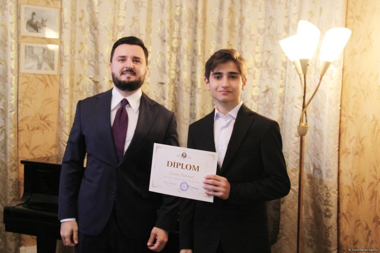 Первый выпуск Вокальной школы Бюльбюля под руководством Рамиля Гасымова