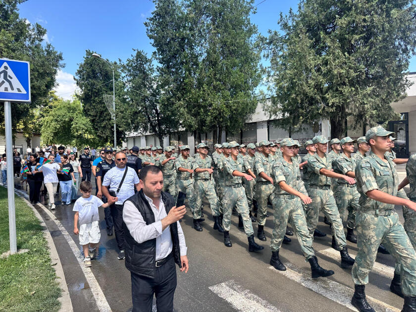 В Ханкенди организовано шествие военнослужащих по случаю Дня Вооруженных сил