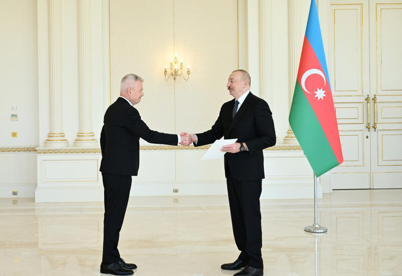 Prezident İlham Əliyev Polşanın ölkəmizdə yeni təyin olunmuş səfirinin etimadnaməsini qəbul edib