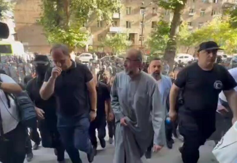 Аджапахян сам явился в Следком Армении