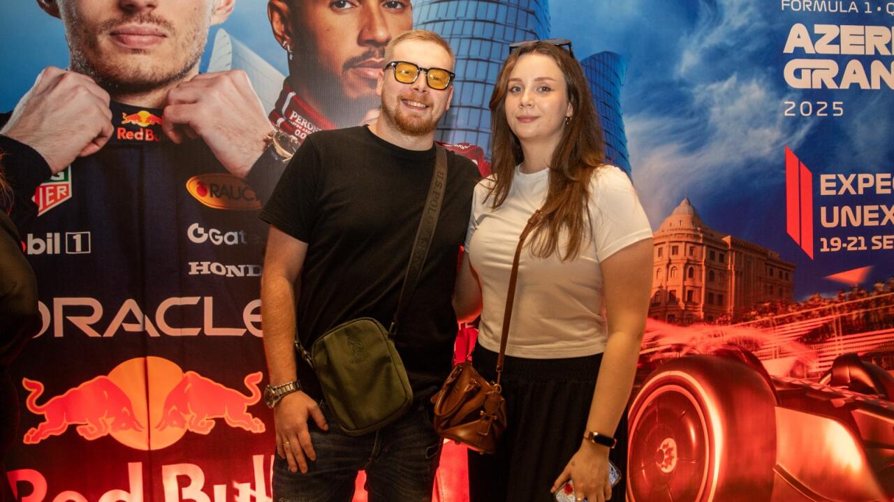 В Баку прошел предпремьерный показ спортивной драмы "Формула 1"
