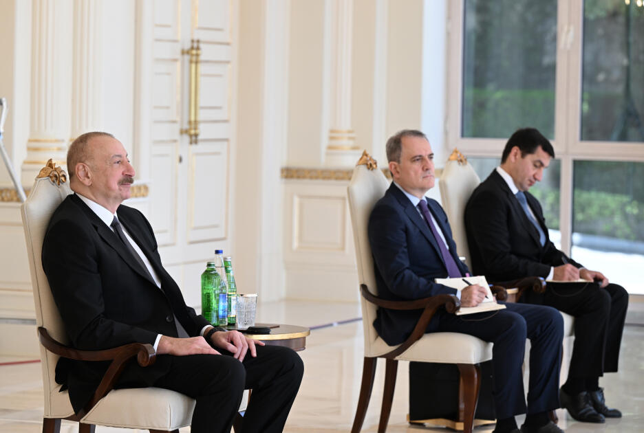 Президент Ильхам Алиев принял верительные грамоты новоназначенного посла Польши