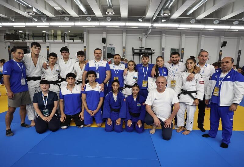 Сборная Азербайджана поборется за бронзу на чемпионате Европы