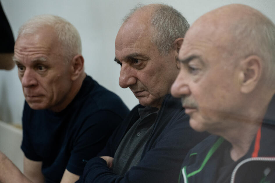 Qarabağda erməni hərbçilərin bir-birilərinə qarşı törətdiyi cinayətlərin Ermənistan hərbi prokurorluğu və məhkəməsi tərəfindən araşdırıldığı açıqlanıb
