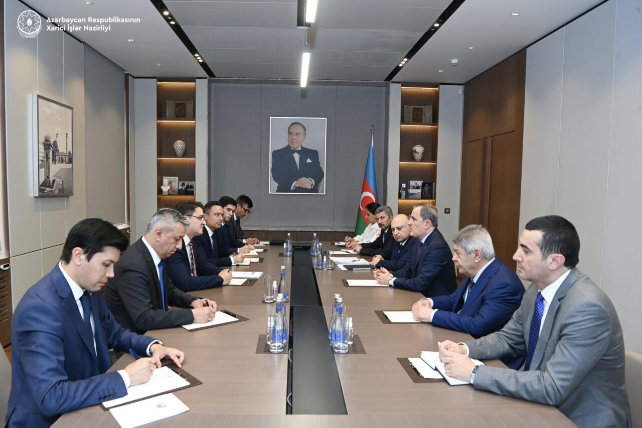 Azərbaycan və Özbəkistan arasında siyasi məsləhətləşmələr keçirilib, birgə layihələr müzakirə olunub