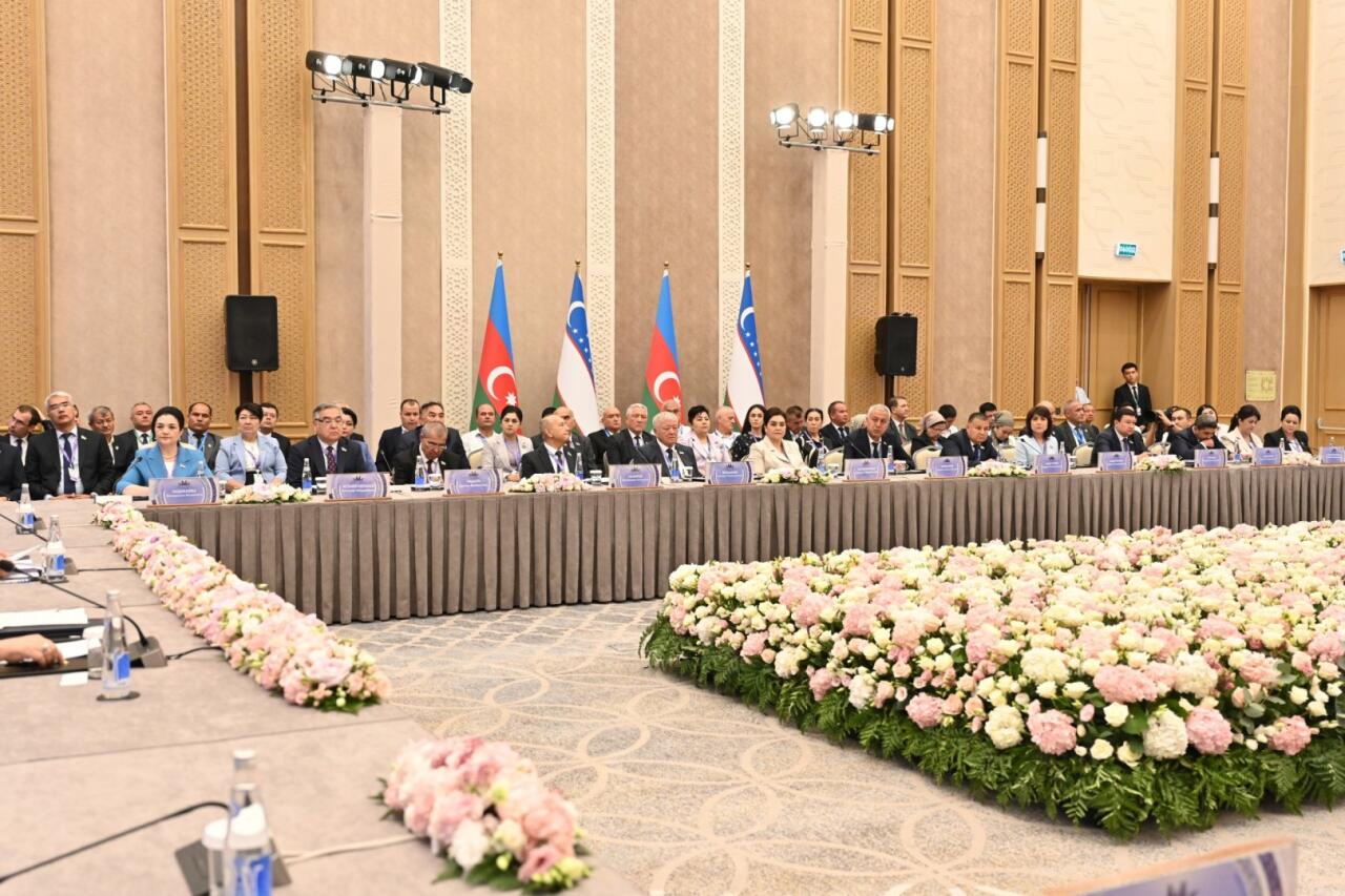 Состоялось открытие 1-го узбекско-азербайджанского межпарламентского форума