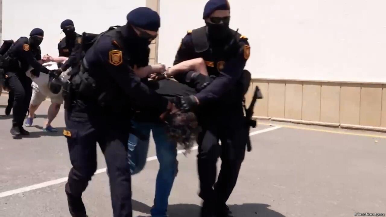 В Баку задержаны две преступные группировки, состоящие из граждан России