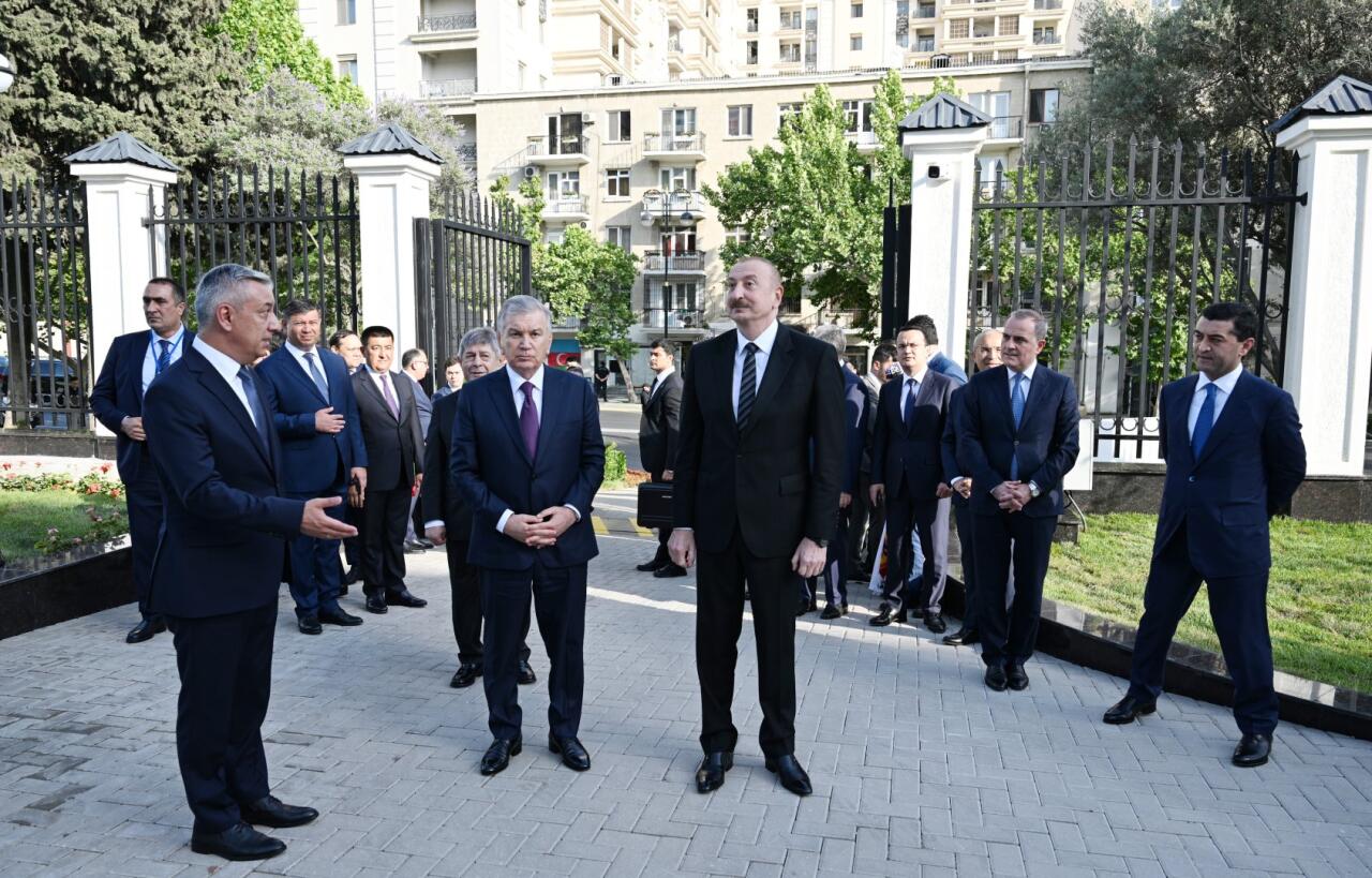 Президент Ильхам Алиев и Президент Шавкат Мирзиёев приняли участие в открытии нового здания посольства Узбекистана в Азербайджане