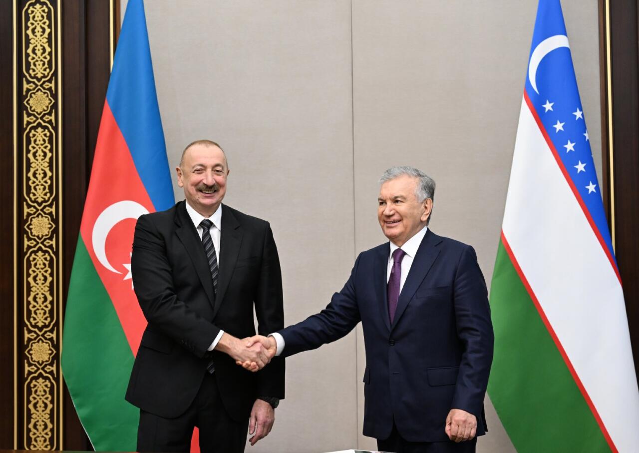 Президент Ильхам Алиев и Президент Шавкат Мирзиёев приняли участие в открытии нового здания посольства Узбекистана в Азербайджане