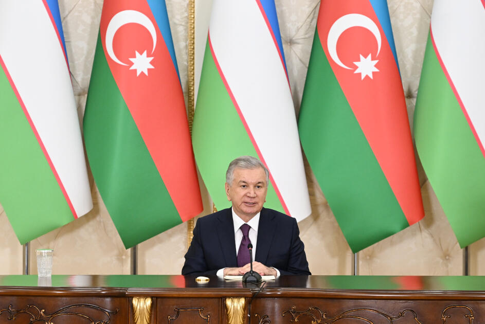 Президент Ильхам Алиев и Президент Шавкат Мирзиёев выступили с заявлениями для прессы
