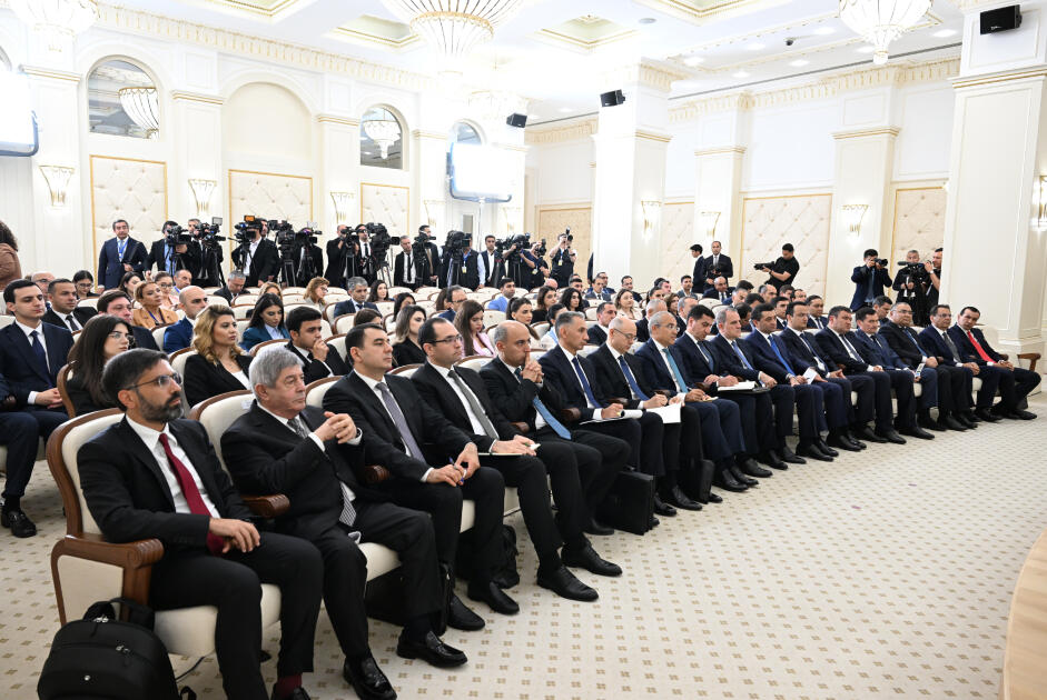 Президент Ильхам Алиев и Президент Шавкат Мирзиёев выступили с заявлениями для прессы