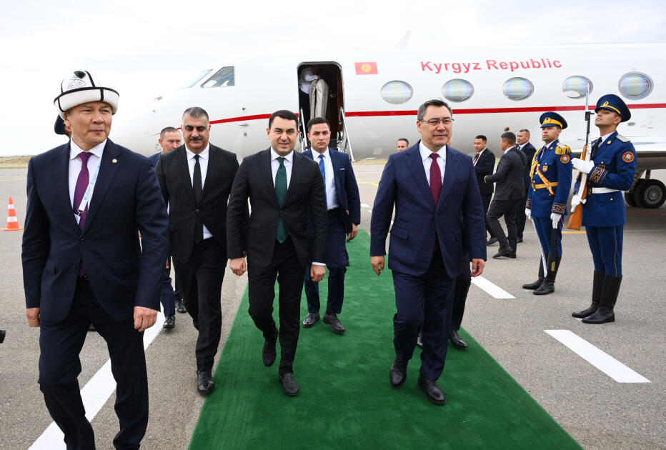 Qırğızıstan Prezidenti Sadır Japarov Azərbaycana səfərə gəlib