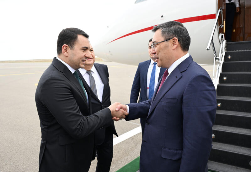 Qırğızıstan Prezidenti Sadır Japarov Azərbaycana səfərə gəlib