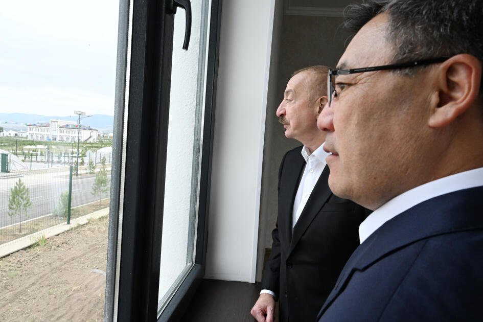 Prezident İlham Əliyev və Prezident Sadır Japarov Ağdam rayonunun Xıdırlı kəndinin 1-ci mərhələsinin açılışında iştirak ediblər