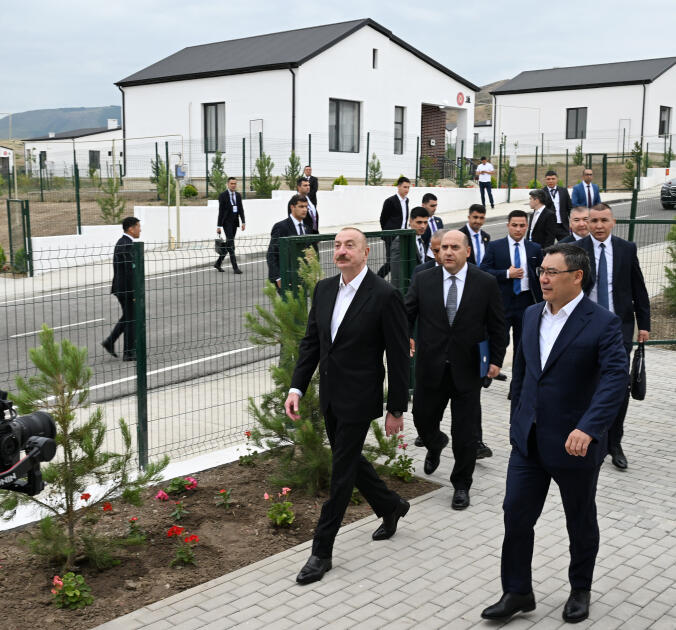 Prezident İlham Əliyev və Prezident Sadır Japarov Ağdam rayonunun Xıdırlı kəndinin 1-ci mərhələsinin açılışında iştirak ediblər