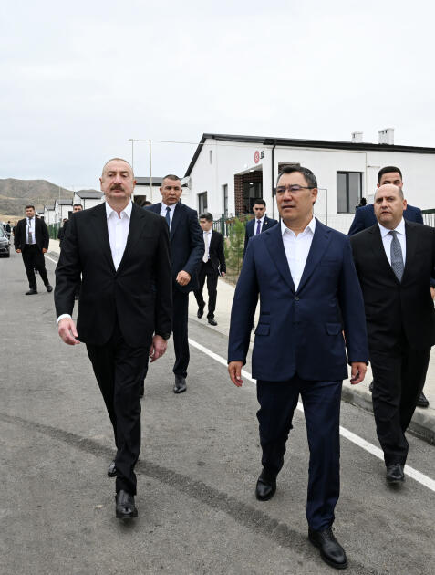 Prezident İlham Əliyev və Prezident Sadır Japarov Ağdam rayonunun Xıdırlı kəndinin 1-ci mərhələsinin açılışında iştirak ediblər
