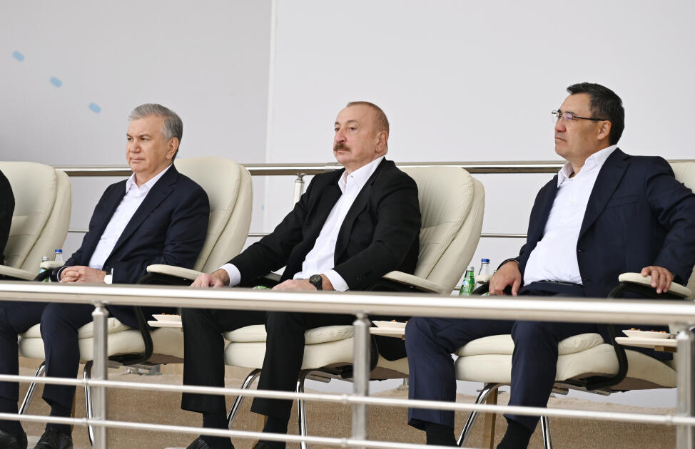 Prezident İlham Əliyev və ECO-nun 17-ci Zirvə görüşünün iştirakçıları Ağdamdakı “İmarət” Kompleksində Qarabağ atlarının “Zəfər” şousunu izləyiblər
