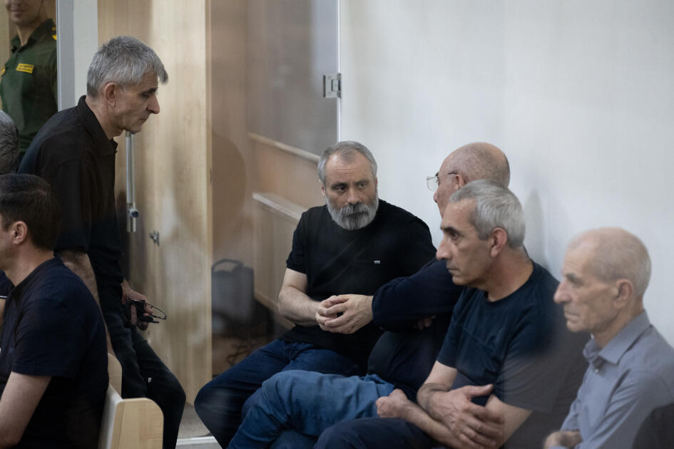 Ermənistan silahlı qüvvələrinin əsir və girov götürdükləri azərbaycanlılara verdiyi işgəncələrlə bağlı məhkəmədə ifadələr dinlənilib
