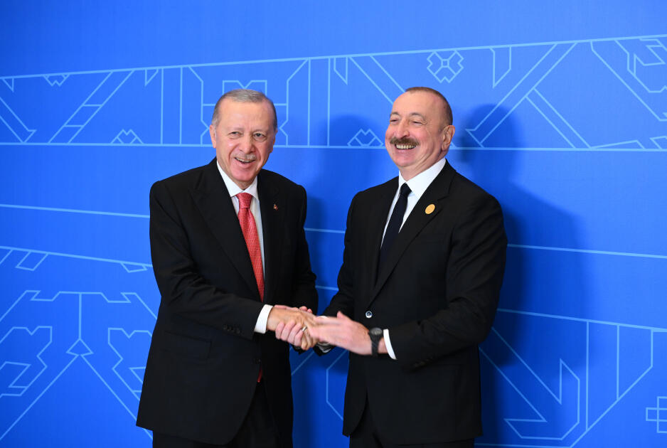 Prezident İlham Əliyev Xankəndi şəhərində İqtisadi Əməkdaşlıq Təşkilatının 17-ci Zirvə görüşündə çıxış edib