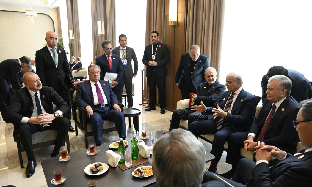 Prezident İlham Əliyev Xankəndi şəhərində İqtisadi Əməkdaşlıq Təşkilatının 17-ci Zirvə görüşündə çıxış edib