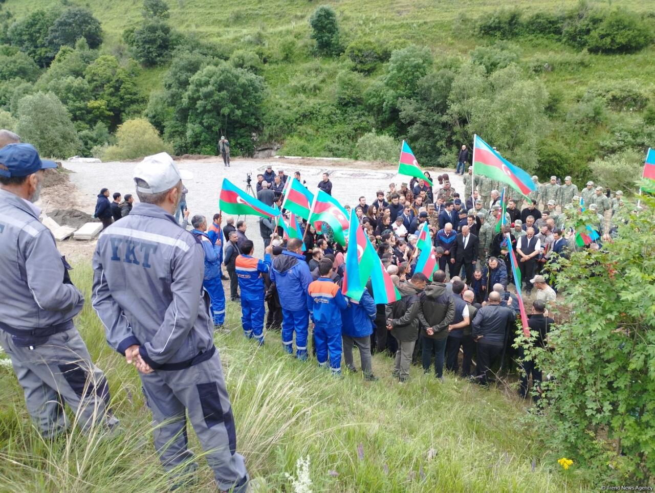 Kəlbəcərdə Birinci Qarabağ müharibəsində itkin düşmüş 3 şəhidin nəşinin qalıqları dəfn edildi