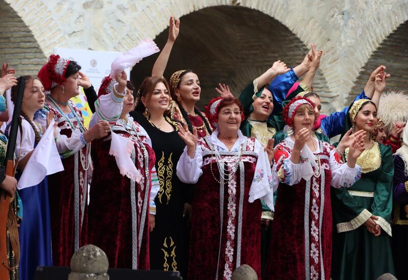 В Шеки стартовал XIV Международный фестиваль искусства Шёлкового пути