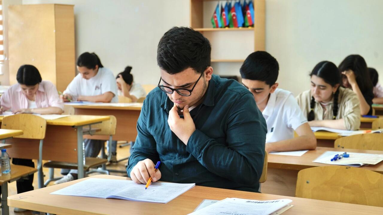 В Азербайджане состоялись вступительные экзамены в вузы по II и III группам специальностей