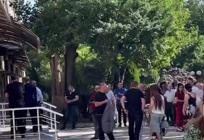 В офисе Элсетей в Ереване также проводятся обыски