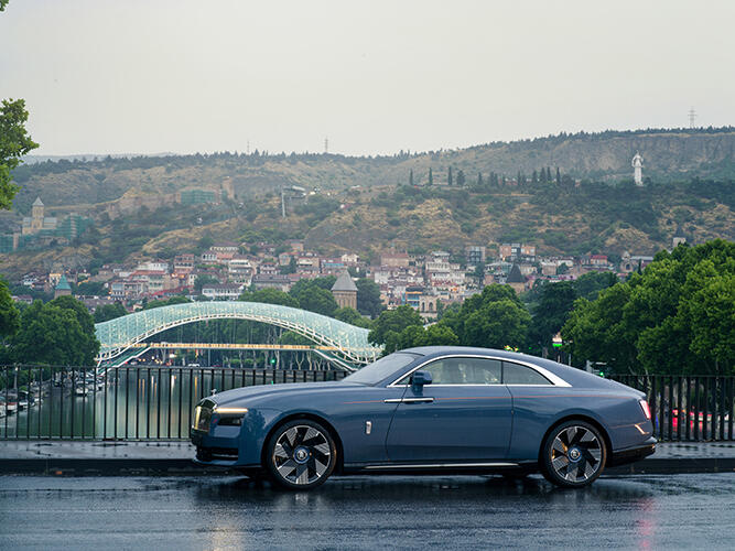 RRMC Baku представила две новые модели Rolls-Royce в Тбилиси