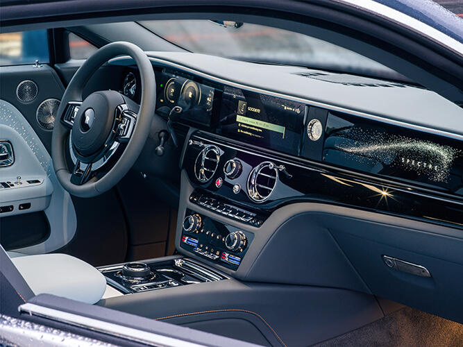 RRMC Baku представила две новые модели Rolls-Royce в Тбилиси