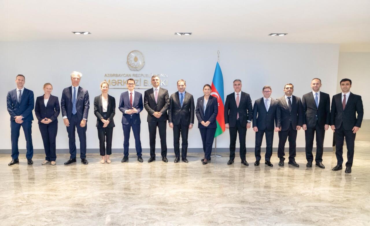 Азербайджан и Швейцария обсудили финсферу