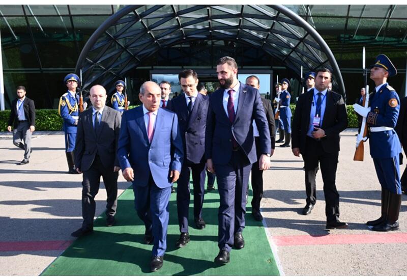 Suriyanın keçid dövrü Prezidenti Əhməd Əl Şaraanın Azərbaycana səfəri başa çatıb