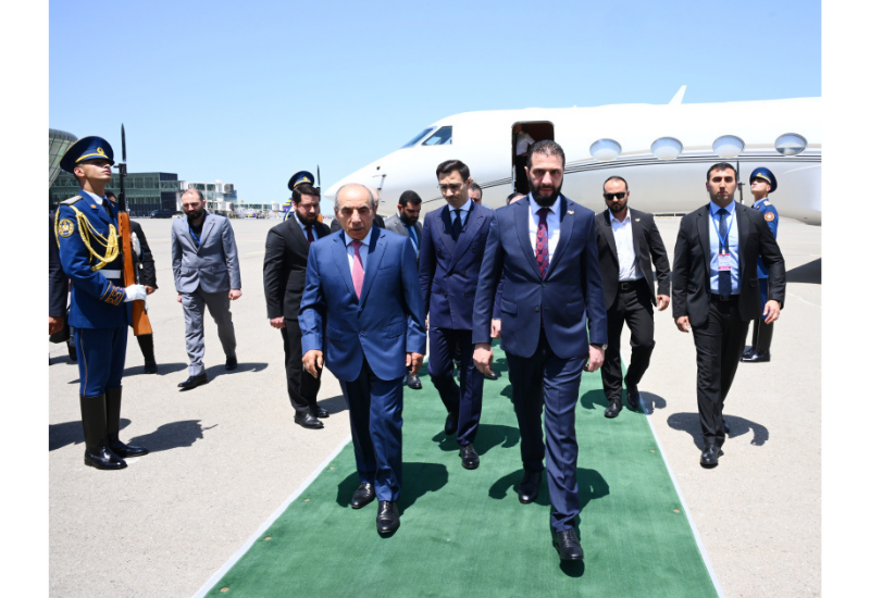 Suriyanın keçid dövrü Prezidenti Əhməd Əl Şaraa Azərbaycana işgüzar səfərə gəlib