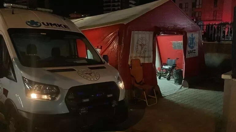 Крупный пожар в Анкаре: есть погибшие, десятки отравились