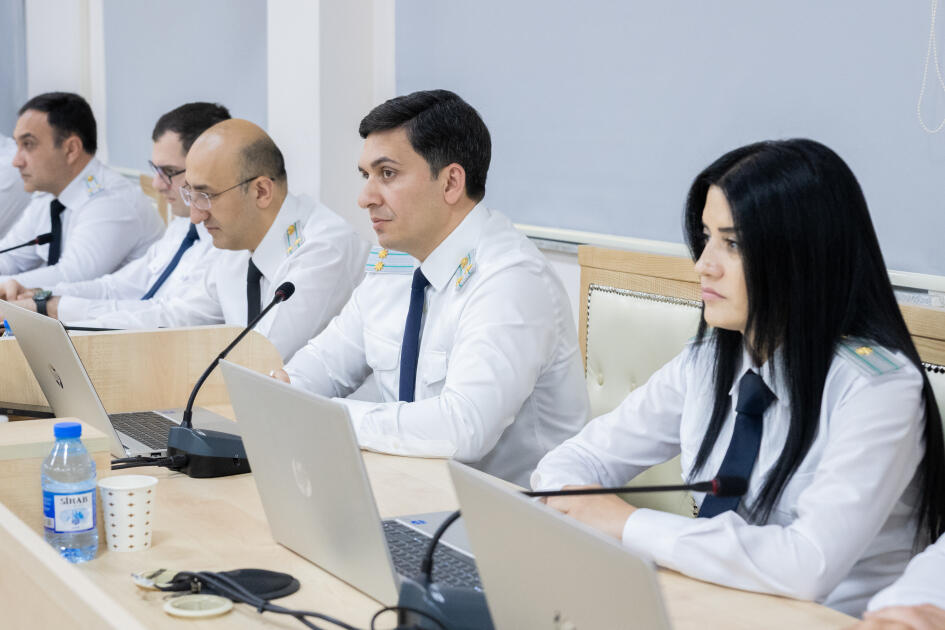 На судебном заседании были продемонстрированы видеокадры пыток, учиненных вооруженными силами Армении при захвате азербайджанцев в плен