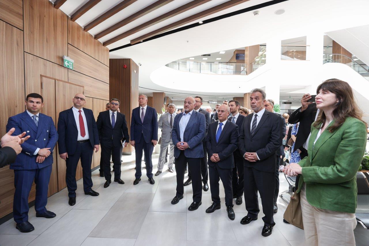 Azərbaycandakı diplomatik korpusun nümayəndələri üçün “KOB-ların yaşıl keçidi üçün Bakı İqlim Koalisiyası üzrə Birgə Bəyannamə”yə dair təqdimat keçirilib