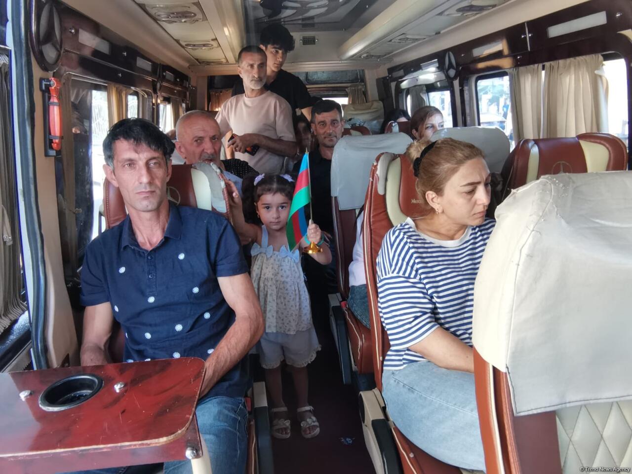В села Ханюрду и Тезебина возвращается первая группа бывших вынужденных переселенцев