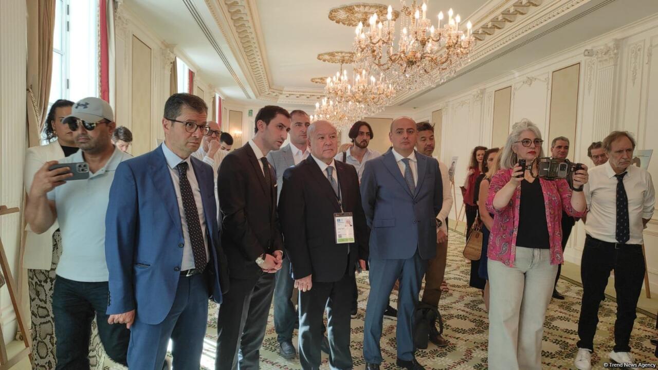 Baku Network впервые поднял в Париже тему азербайджанских журналистов, погибших в результате армянской агрессии