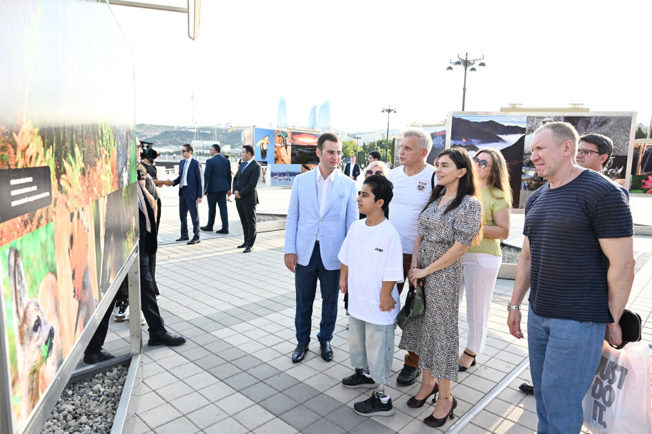 Heydər Əliyev Fondunun vitse-prezidenti Leyla Əliyeva Azərbaycanda təbiətin mühafizəsinin 100 illiyinə həsr olunmuş fotosərginin açılışında iştirak edib