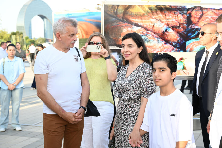 Heydər Əliyev Fondunun vitse-prezidenti Leyla Əliyeva Azərbaycanda təbiətin mühafizəsinin 100 illiyinə həsr olunmuş fotosərginin açılışında iştirak edib