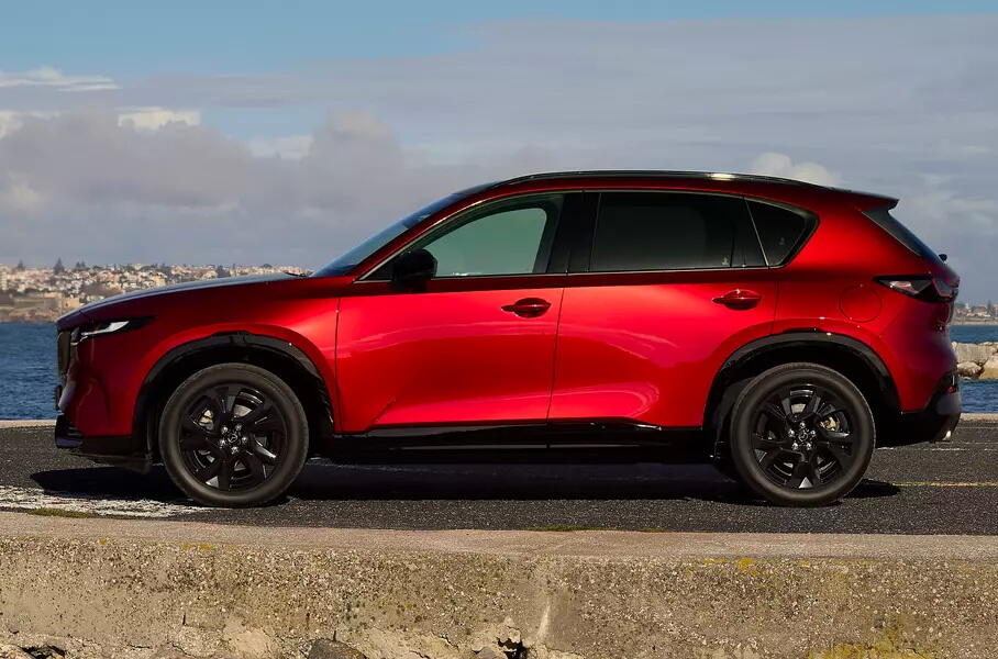 Mazda CX-5 шагнула в новое поколение, но без мощного гибрида