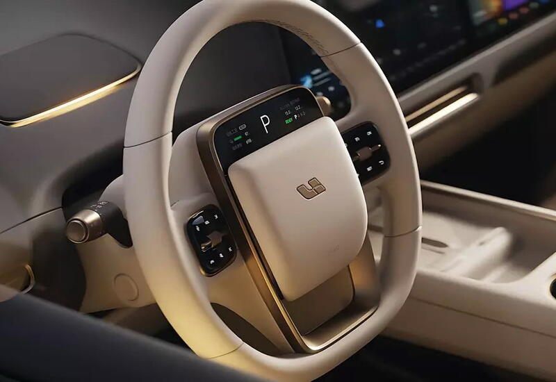 Раскрыт салон электрокроссовера Li Auto i8