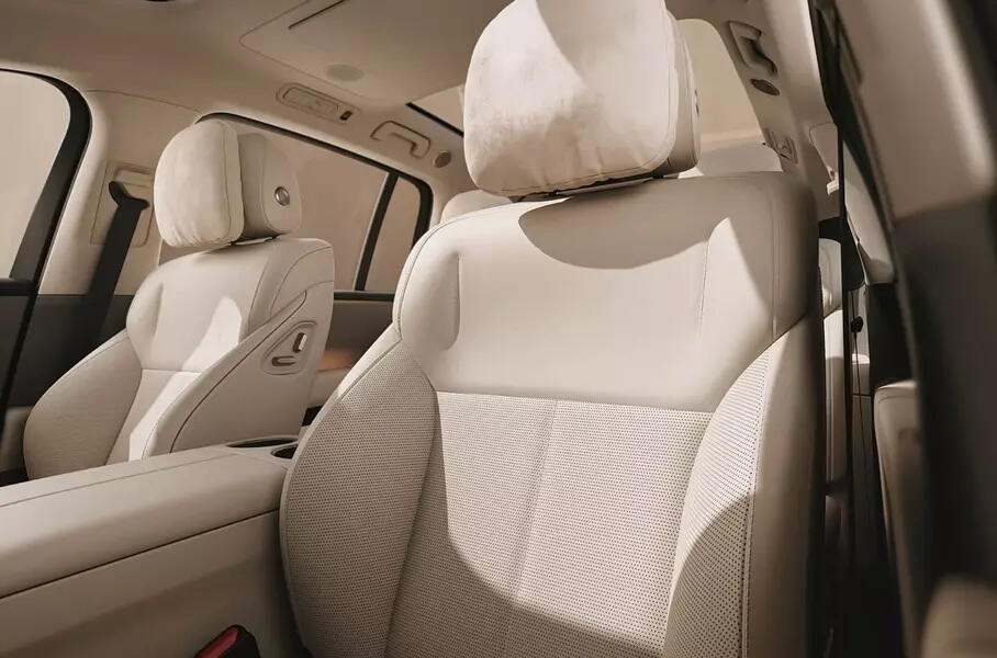 Раскрыт салон электрокроссовера Li Auto i8