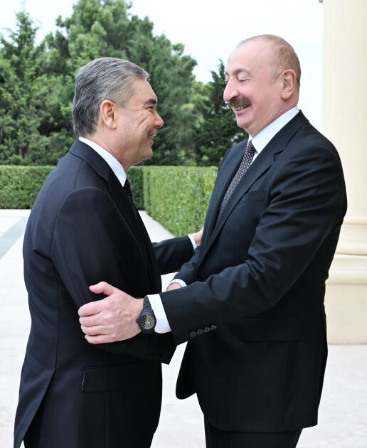 Prezidenti İlham Əliyevin Türkmənistan Xalq Məsləhətinin sədri Qurbanqulu Berdiməhəmmədov ilə görüşü olub